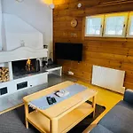 Casa vacanze STAY Äkäslompolo Cottage *