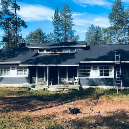 Holiday home Yllas Suistotie Akaslompolo