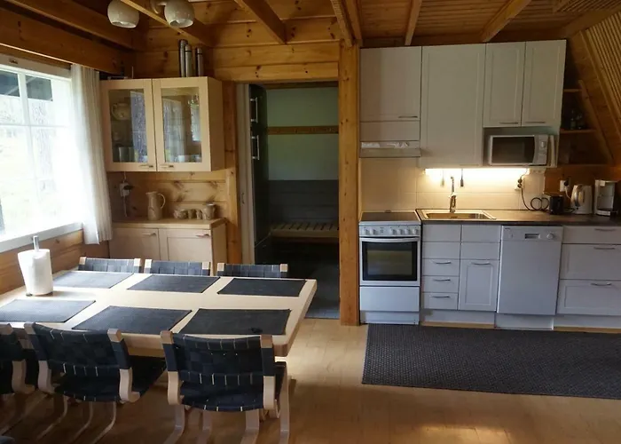 Stay Aekaeslompolo Cottage